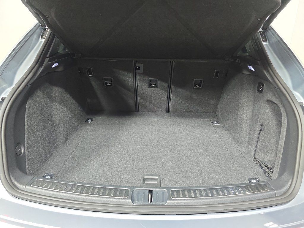 Used 2023 Porsche Macan S AWD/4WD image 25