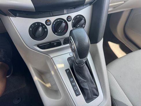 Used 2013 Ford Focus SE FWD image 27