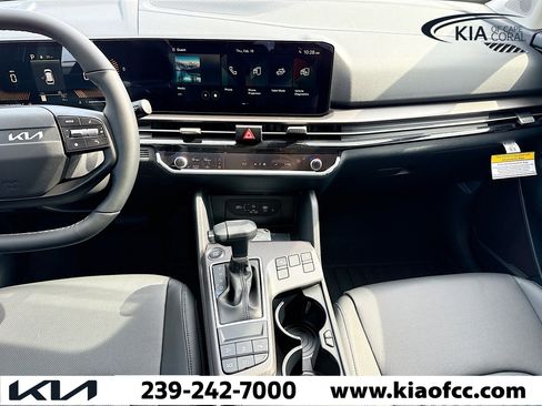 New 2026 Kia Sportage EX FWD image 18