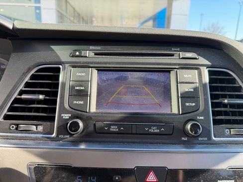 Used 2015 Hyundai Sonata SE w/ Option Group 09 image 10