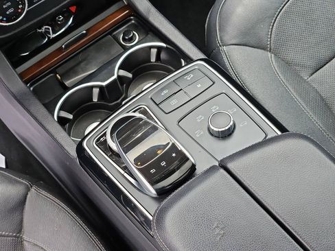Used 2017 Mercedes-Benz GLS 550 4MATIC image 11