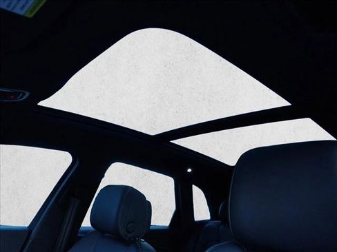 Used 2025 Audi Q5 e Premium Plus w/ Premium Plus Package image 15