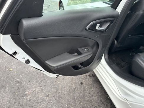 Used 2015 Chrysler 200 S w/ Comfort Group image 20