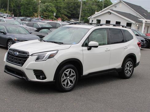 Used 2024 Subaru Forester Premium AWD/4WD image 4