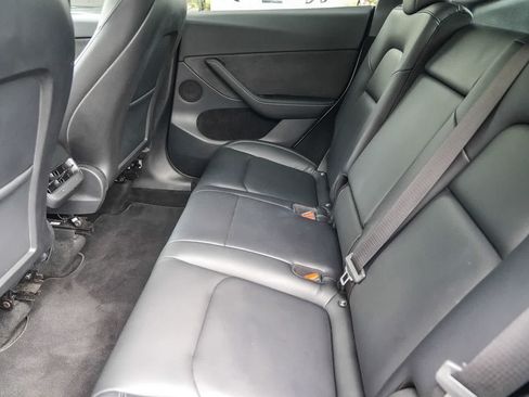 Used 2023 Tesla Model Y Long Range AWD/4WD image 18
