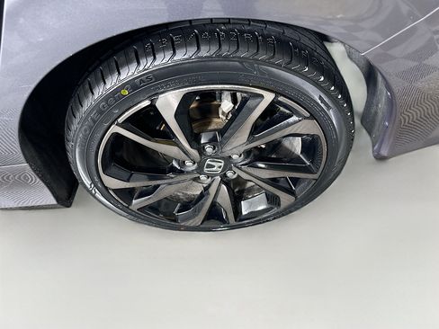Used 2020 Honda Civic Sport image 11