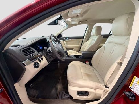 Used 2013 Lincoln MKS FWD image 15