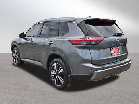 Used 2024 Nissan Rogue SL w/ SL Premium Package FWD image 5