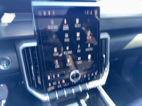 Used 2024 GMC Acadia Elevation w/ Luxury Package image 20