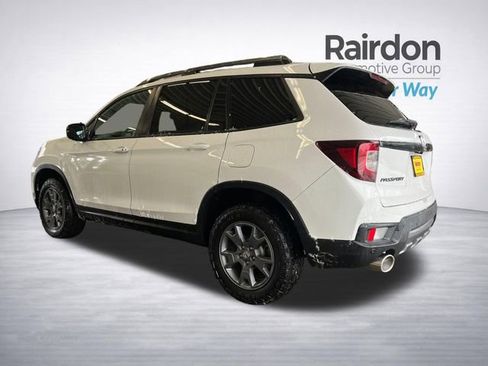 Used 2024 Honda Passport TrailSport image 5