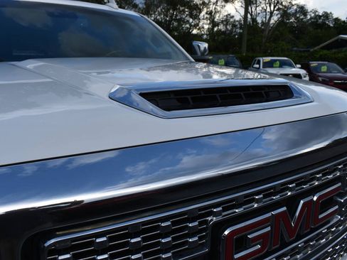 Used 2019 GMC Sierra 2500 Denali w/ Duramax Plus Package AWD/4WD image 41