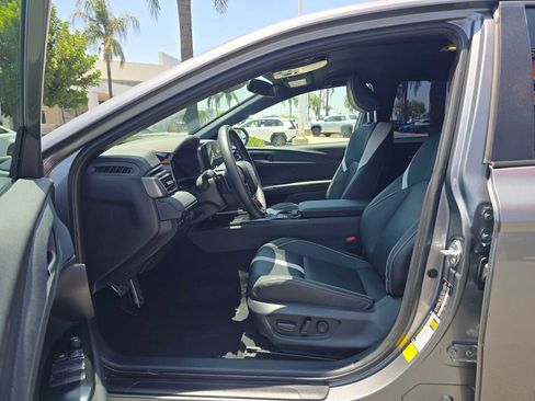 Used 2025 Toyota Camry SE FWD image 22