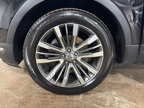 Used 2019 Ford Explorer Platinum AWD/4WD image 19