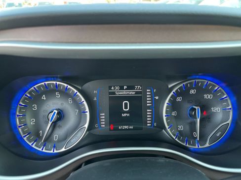 Used 2024 Chrysler Voyager LX FWD image 38
