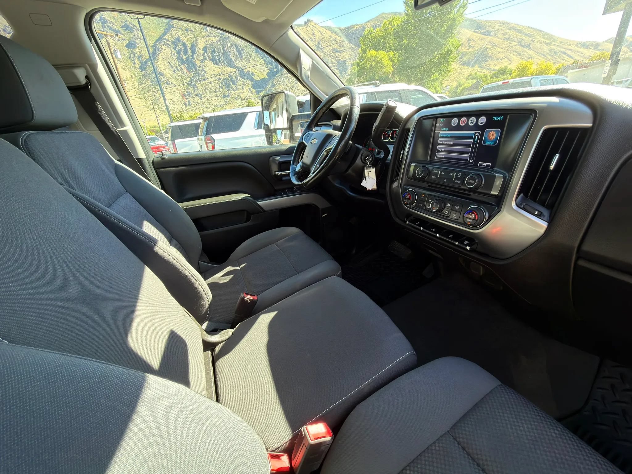 Used 2019 Chevrolet Silverado 2500 LT AWD/4WD image 7