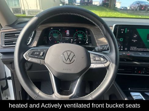 Used 2025 Volkswagen Atlas SEL AWD/4WD image 14