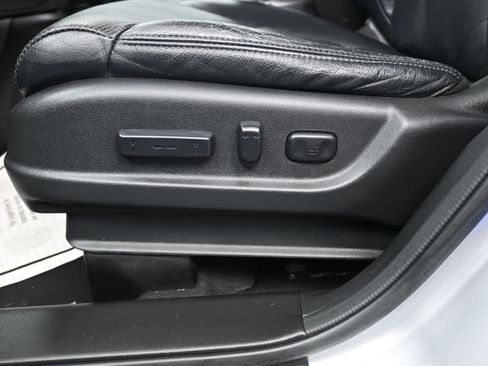 Used 2016 Honda CR-V Touring image 29