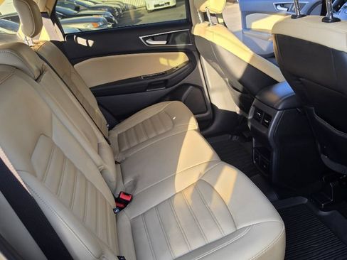 Used 2019 Ford Edge SEL w/ Equipment Group 201A AWD/4WD image 14