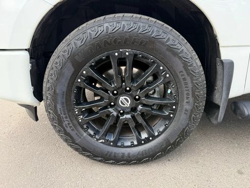 Used 2019 Nissan Titan SV w/ SV Convenience Package AWD/4WD image 36