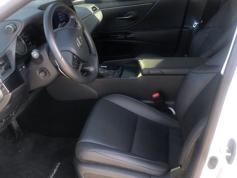 Used 2023 Lexus ES 350 w/ Premium Package FWD image 5