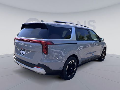 New 2026 Kia Carnival EX FWD image 11