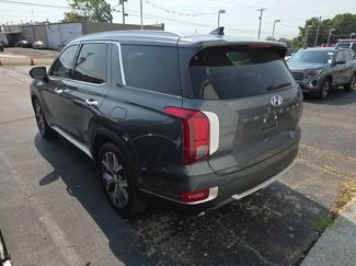 Used 2022 Hyundai Palisade SEL w/ Premium Package FWD video 3