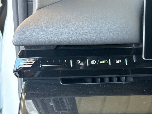 Used 2026 BMW 530i w/ M Sport Package image 27