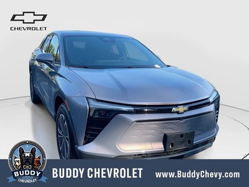 Used 2026 Chevrolet Blazer EV LT FWD image 1
