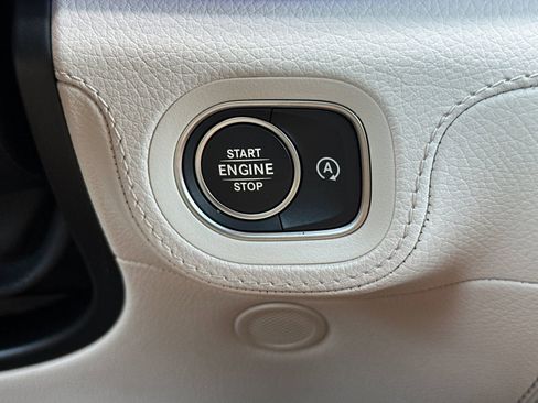 New 2026 Mercedes-Benz GLS 580 4MATIC image 25