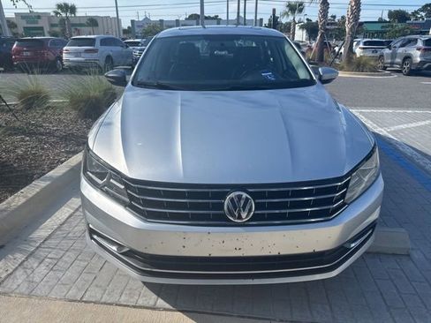 Used 2019 Volkswagen Passat 2.0T Wolfsburg FWD image 2
