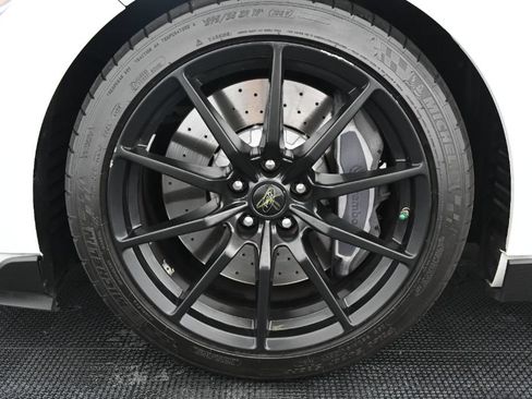 Used 2016 Ford Mustang Shelby GT350 w/ Technology Package RWD image 41