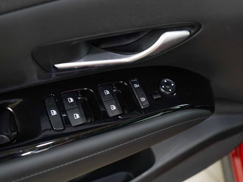 Certified 2023 Hyundai Tucson Limited AWD/4WD image 19