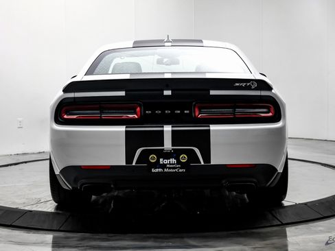 Used 2023 Dodge Challenger SRT Hellcat w/ Driver Convenience Group image 10