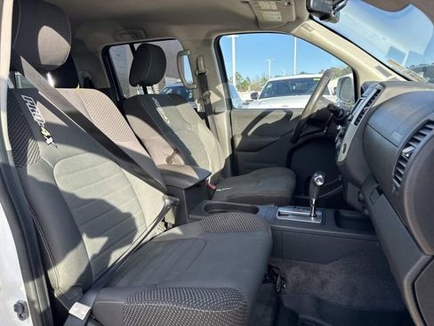 Used 2018 Nissan Frontier PRO-4X image 13