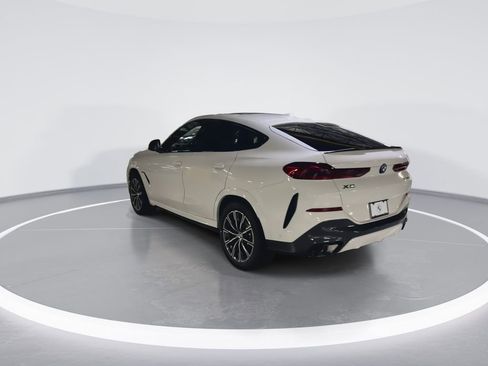 New 2026 BMW X6 xDrive40i w/ Climate Comfort Package image 6