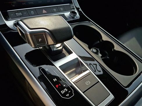 Certified 2023 Audi Q7 3.0T Premium Plus w/ Premium Plus Package AWD/4WD image 17