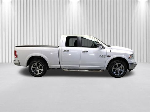 Used 2014 RAM 1500 Laramie w/ Convenience Group AWD/4WD image 2