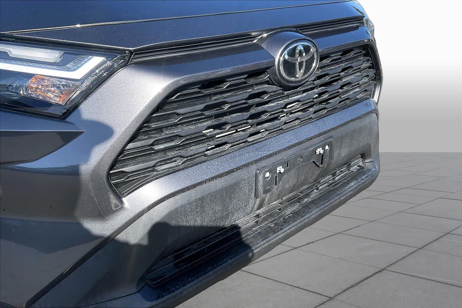Certified 2022 Toyota RAV4 XLE w/ Convenience Package FWD image 29