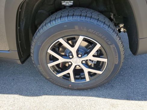 New 2025 Jeep Grand Cherokee Limited image 5