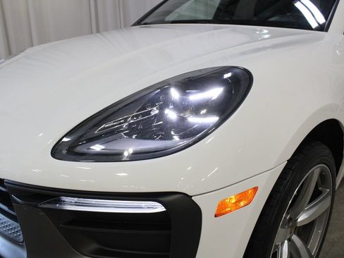 Used 2023 Porsche Macan Turbo AWD/4WD image 31