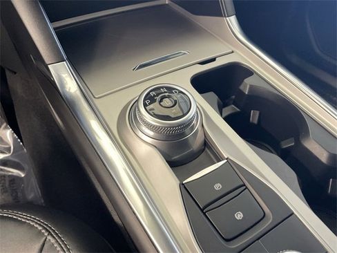 Used 2024 Ford Explorer XLT w/ Equipment Group 202A image 30