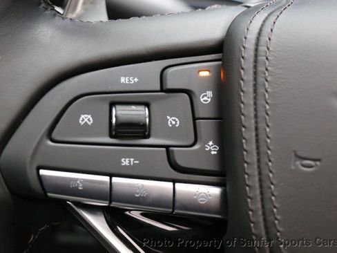 Used 2024 Cadillac Escalade ESV V AWD/4WD image 46