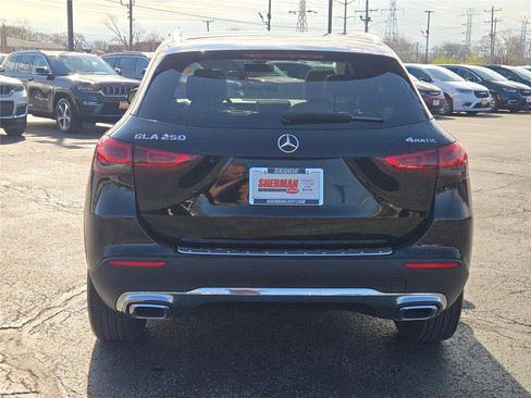 Used 2023 Mercedes-Benz GLA 250 4MATIC w/ Premium Package image 15