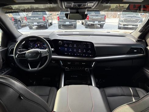 Used 2025 Chevrolet Tahoe RST w/ RST Performance Edition image 19