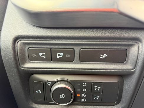 Used 2022 Ford F150 Lariat AWD/4WD image 24