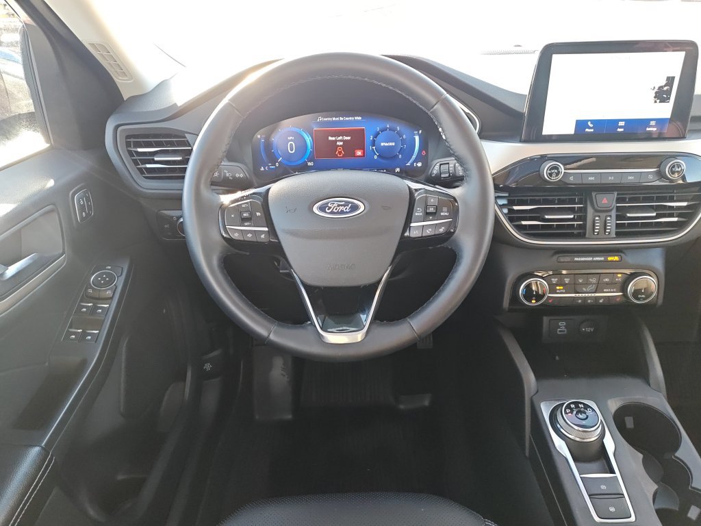 Used 2022 Ford Escape SEL w/ Technology Package AWD/4WD image 16