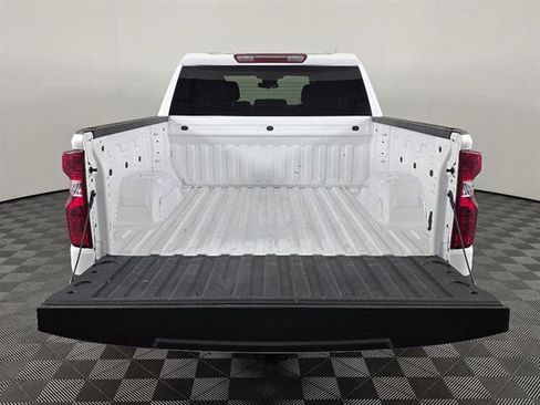 Used 2025 Chevrolet Silverado 1500 LT AWD/4WD image 21