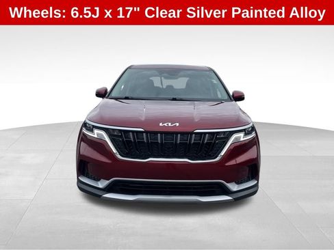 Used 2024 Kia Carnival LX image 9