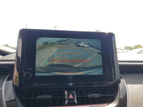 Used 2025 Toyota Corolla LE image 23