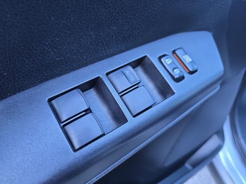 Used 2018 Toyota RAV4 XLE image 18